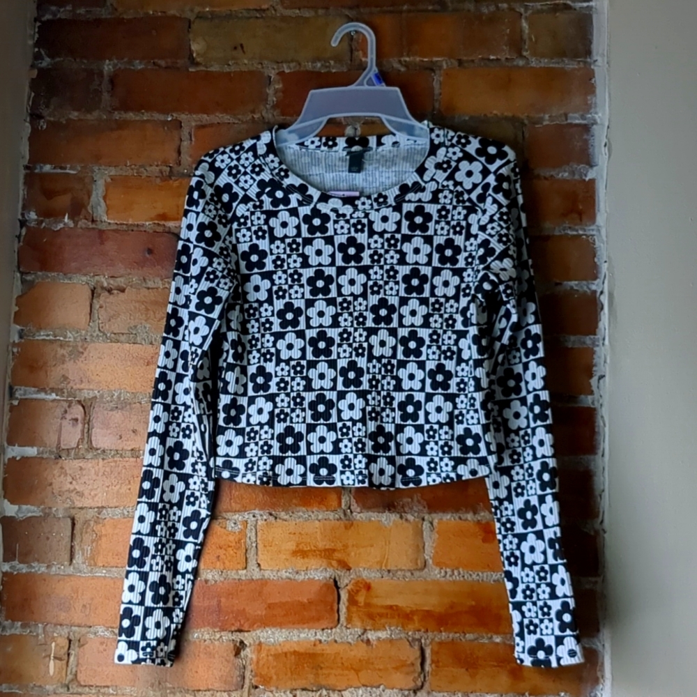 Black and White Retro Floral Checkered Top